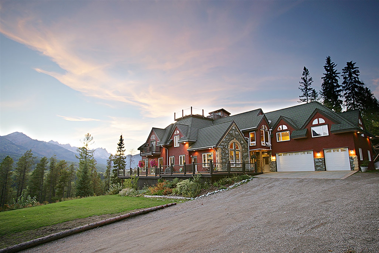 Elk View Lodge in Fernie, BC