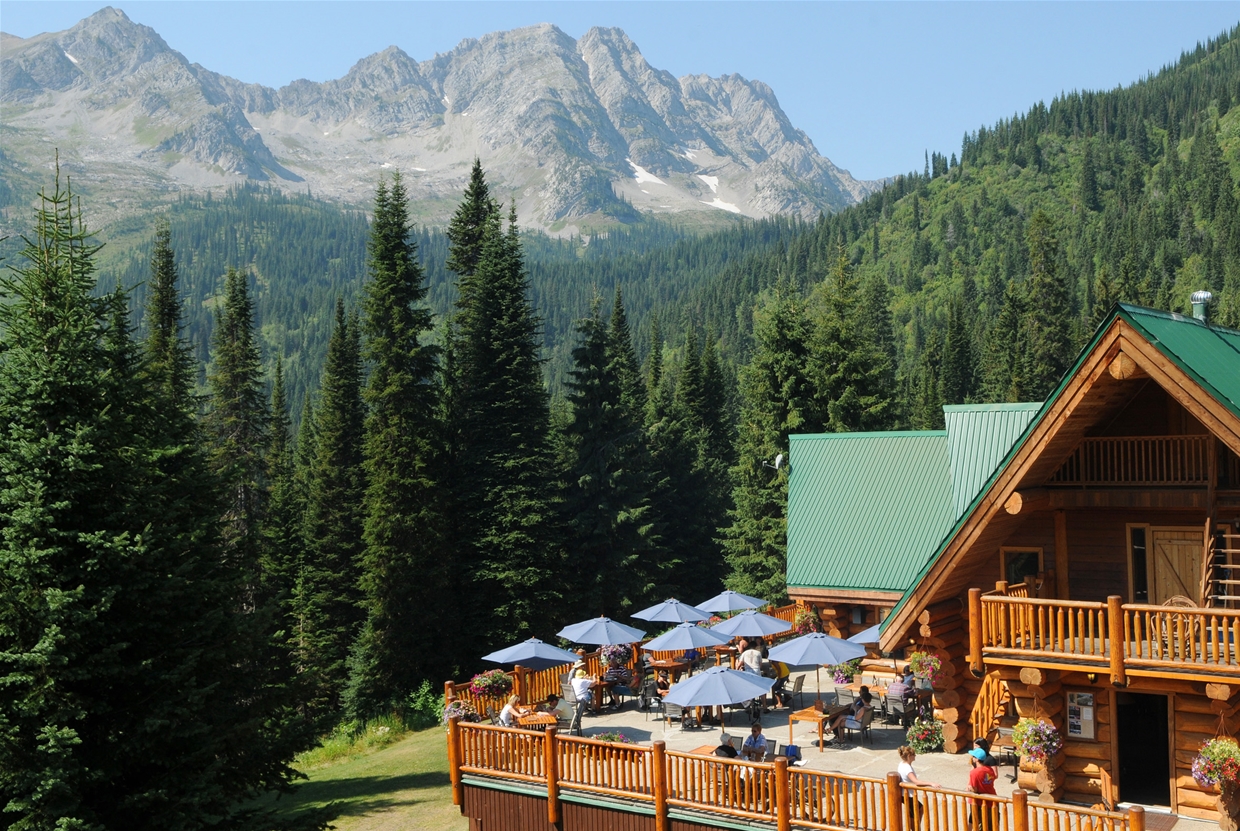 Island Lake Lodge